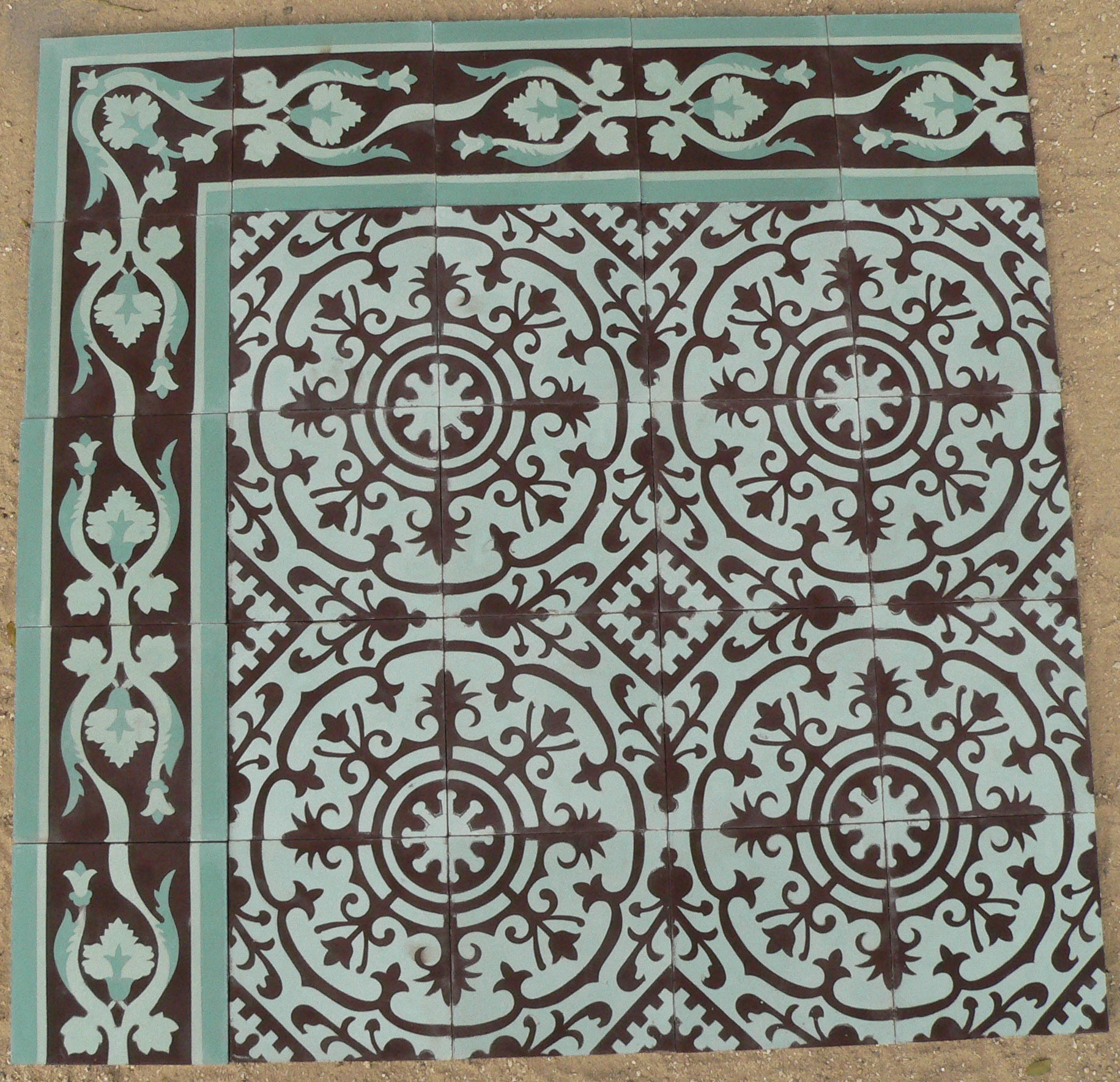 CH140-2B - Cuban Tile