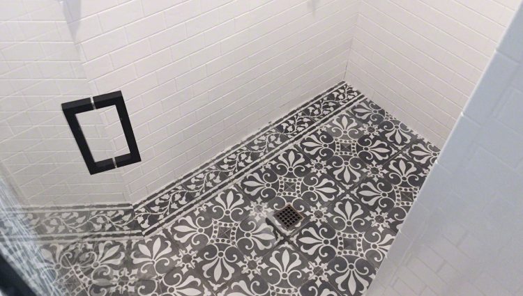 Master-Shower-Cuban-Tile