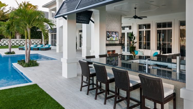 travertine-tile-pool-deck-granite-bar-top